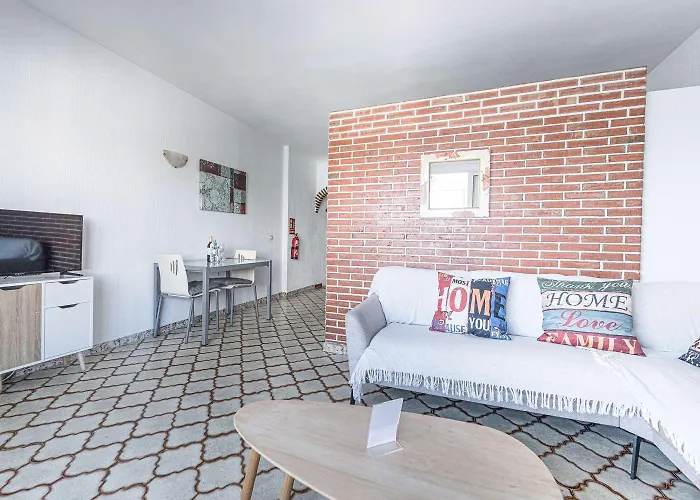 Carabeo 25 Casasol * Нерха